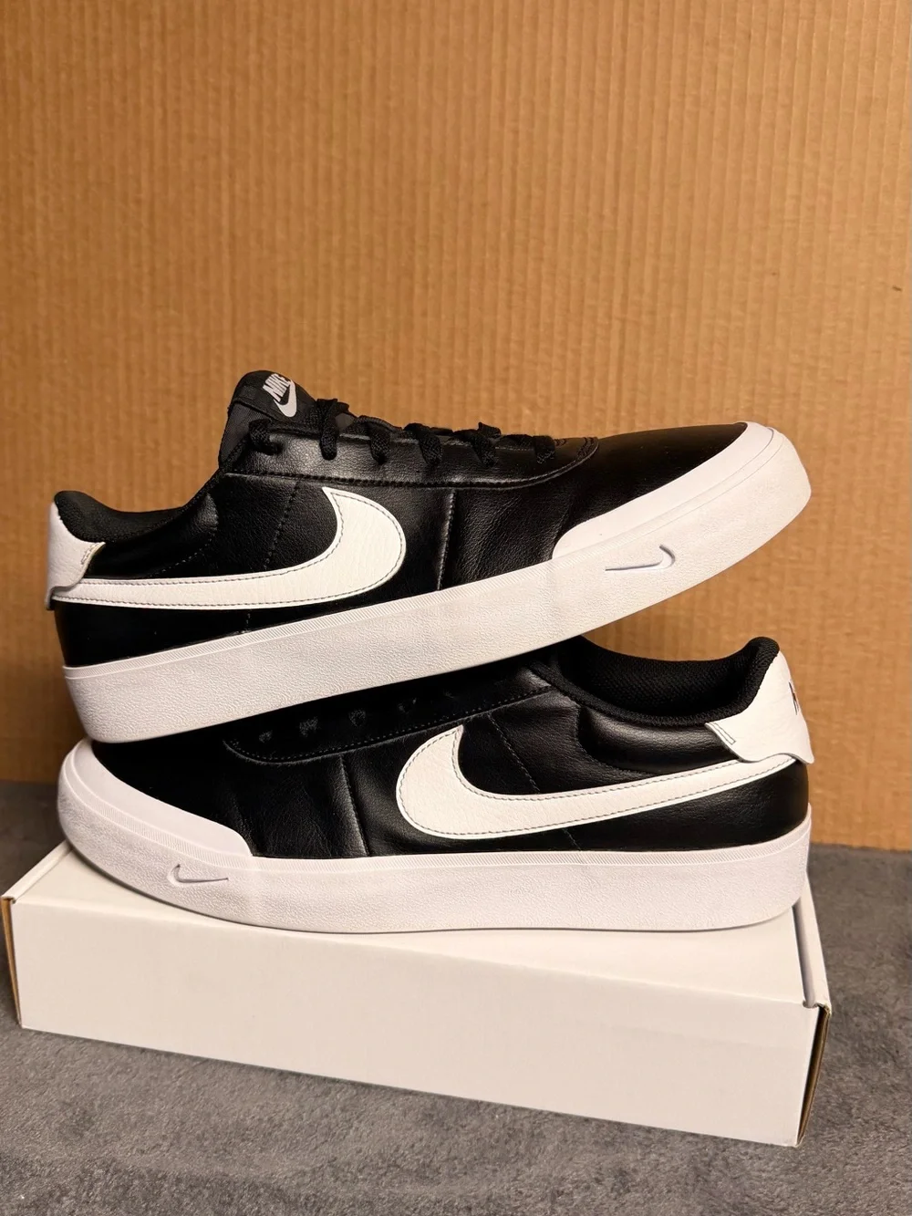 Nike Court Shot Men’s Sneakers Black White Leather Size 12
